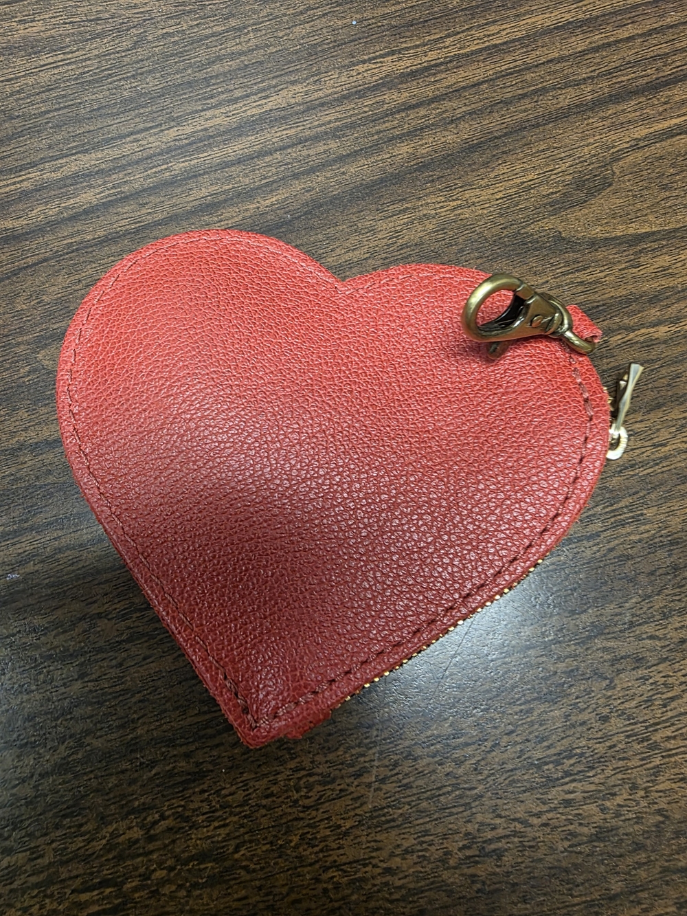 Portland Leather Red Heart Zip Key & Card Holder - Picture 4 of 5